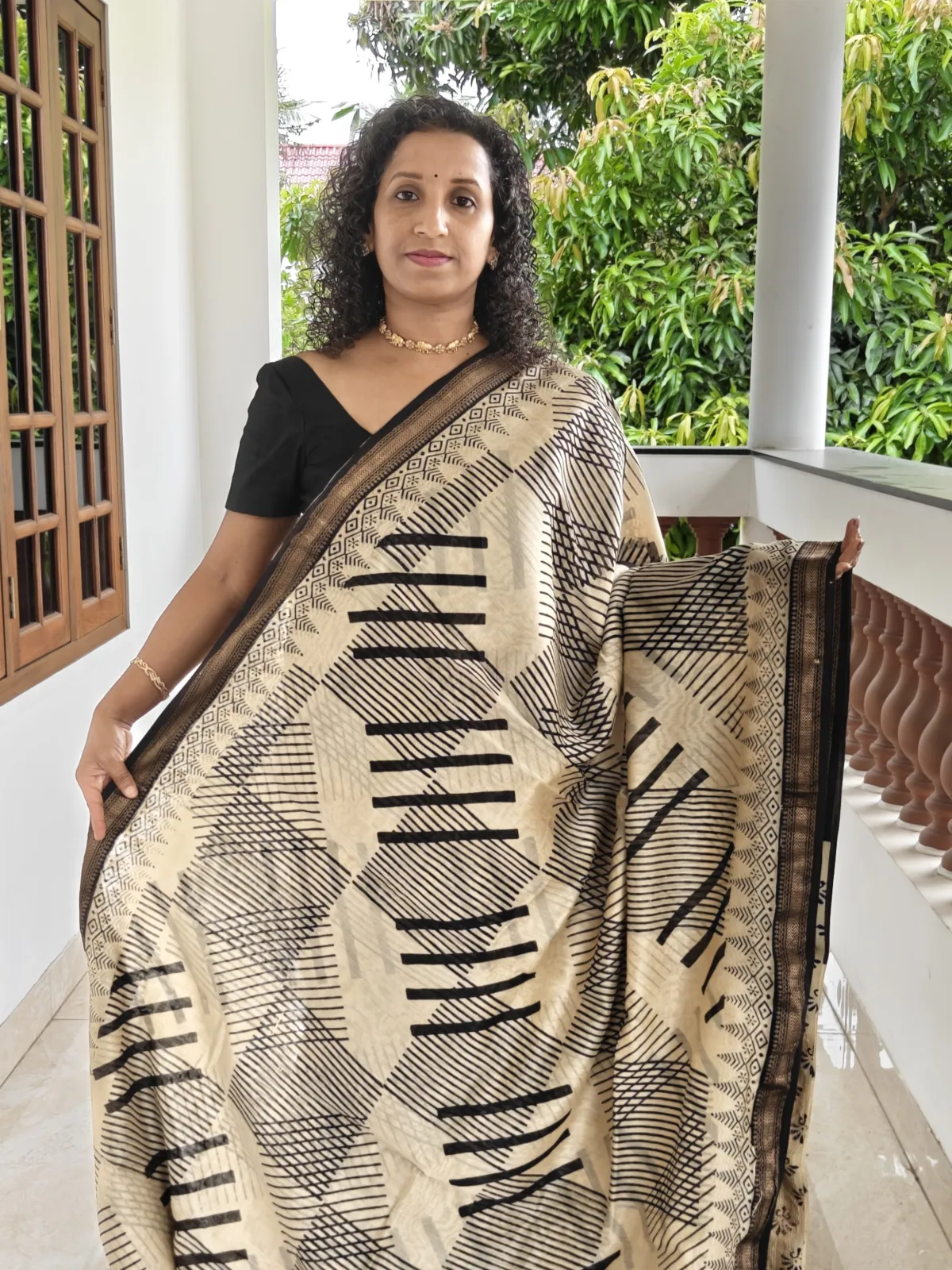 Maheswari Silk Saree Cream and Black Lines with Zari Border